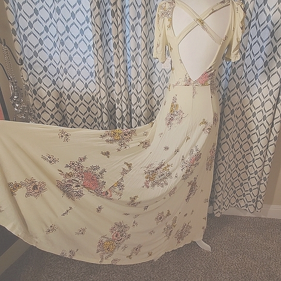 NWT🌸OFFER🌸 Free People Floral Ivory Maxi Dress, Small - Picture 9 of 13